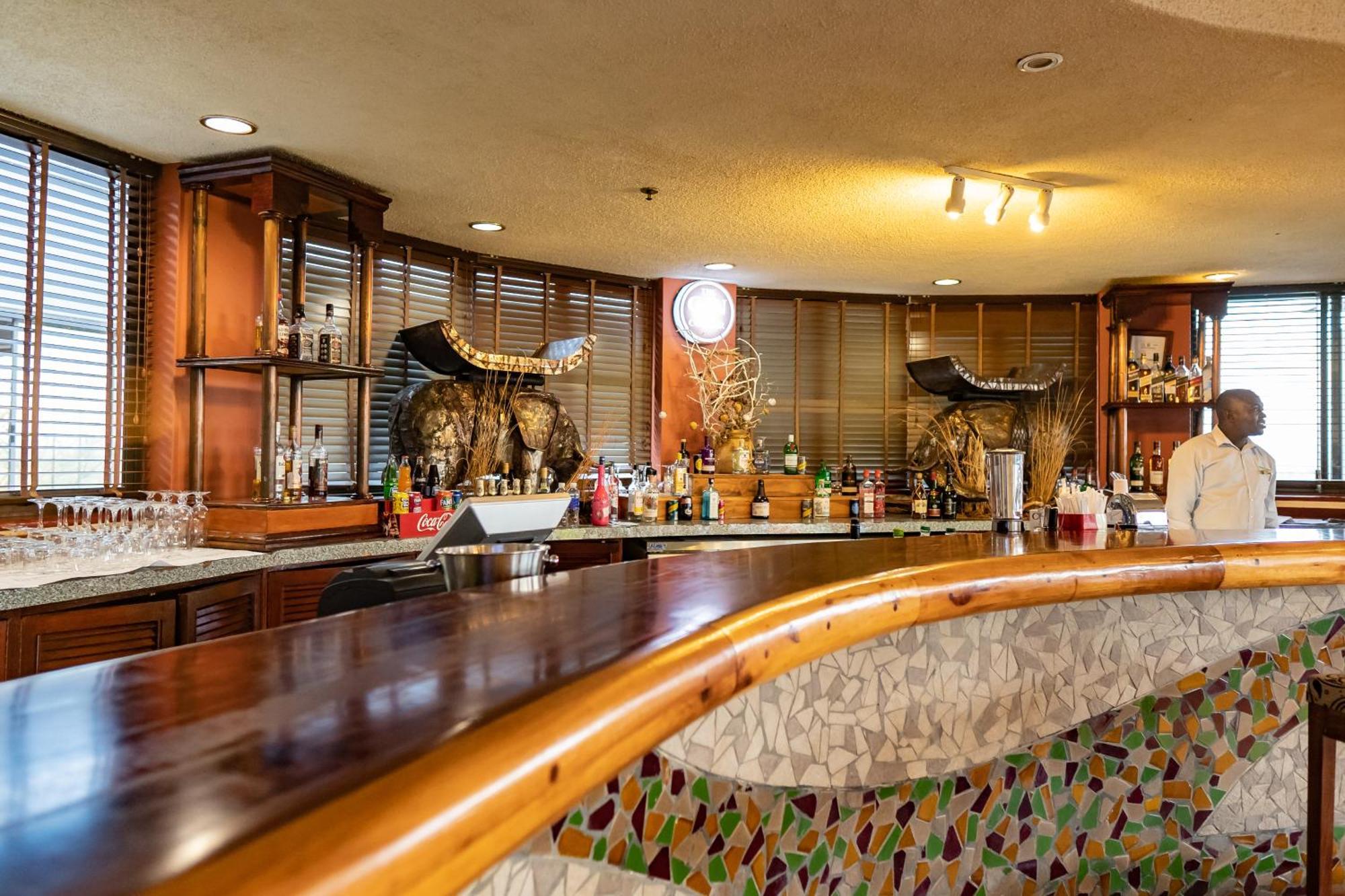 Elephant Hills Resort Victoria Falls Exterior foto